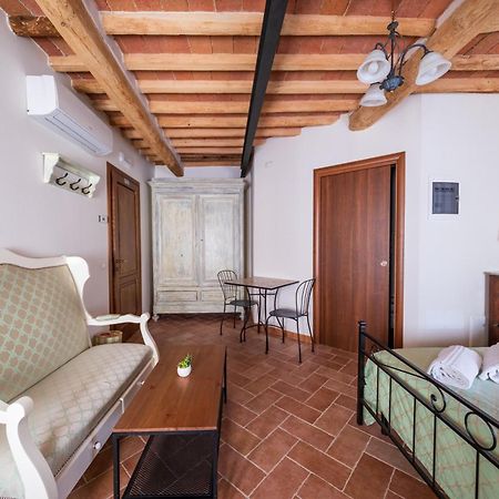Il Leoncino Hotel Palaia Buitenkant foto