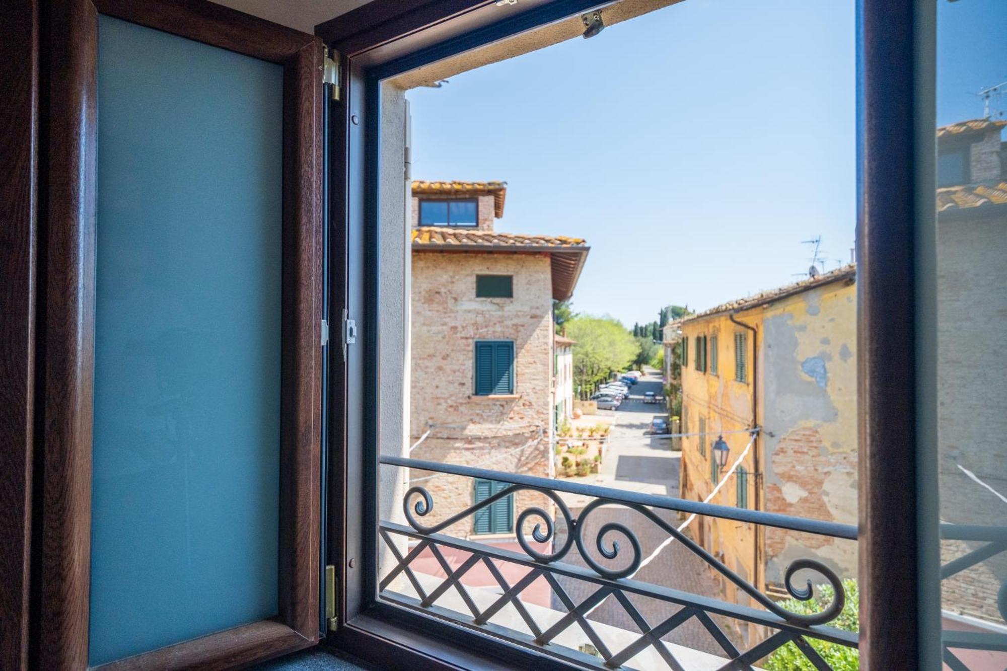 Il Leoncino Hotel Palaia Buitenkant foto