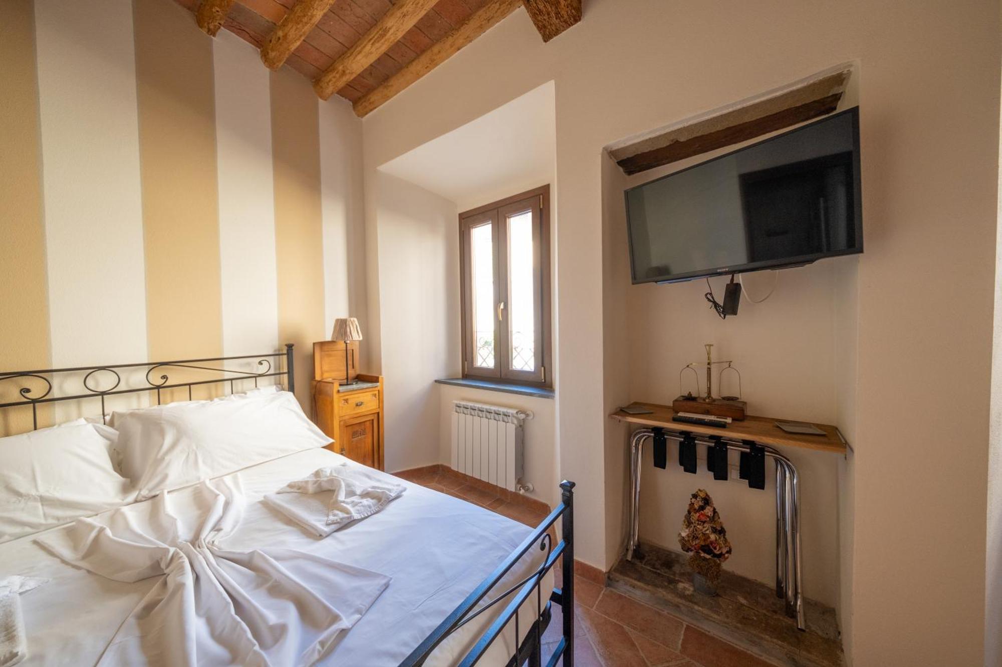 Il Leoncino Hotel Palaia Buitenkant foto