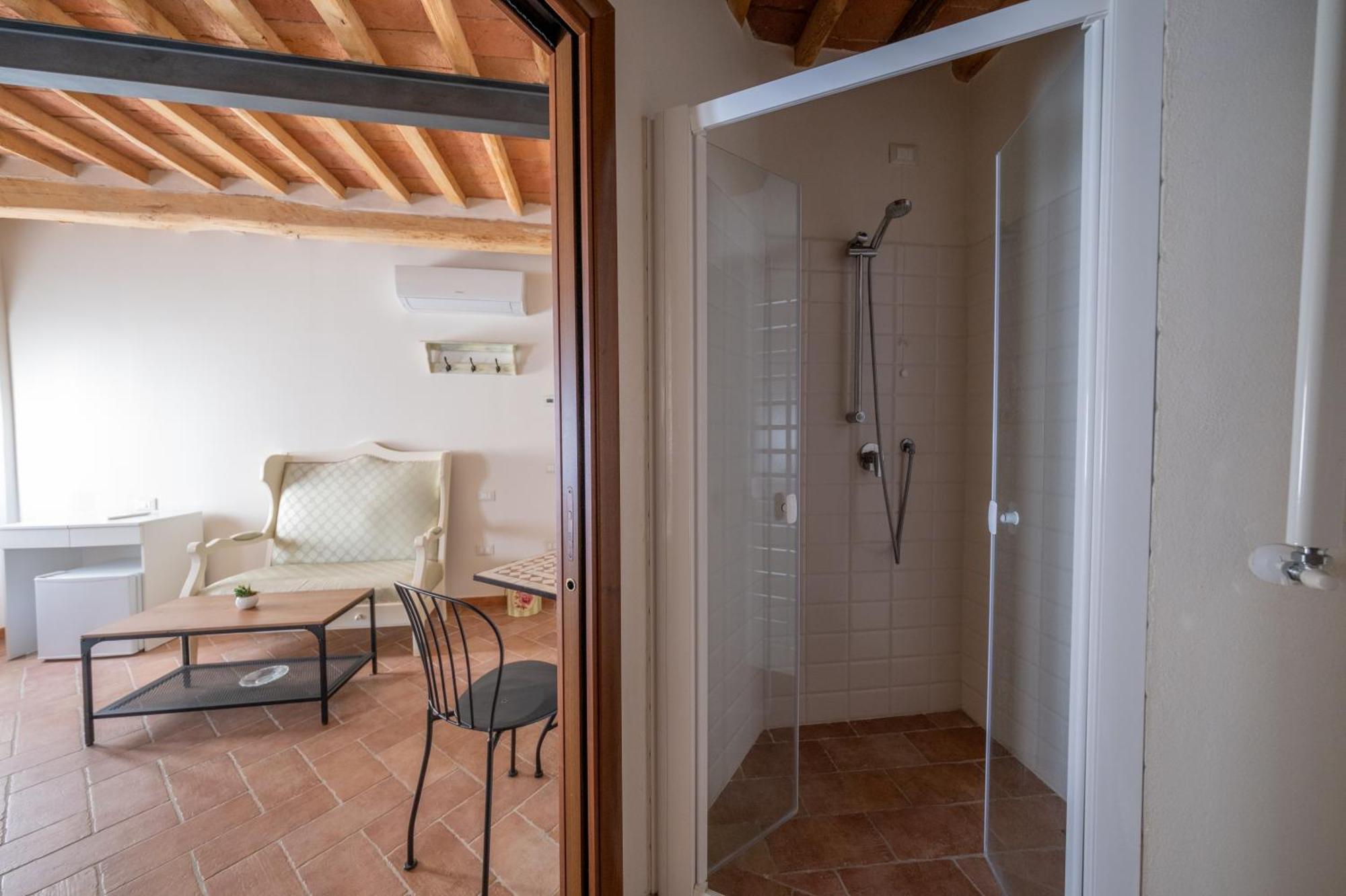 Il Leoncino Hotel Palaia Buitenkant foto